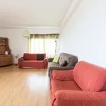 Rent 3 bedroom apartment of 125 m² in Lisbon