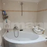 Rent 4 bedroom apartment of 80 m² in Prague