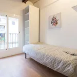 Rent a room of 190 m² in barcelona