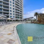 Rent 2 bedroom apartment in Surfers Paradise