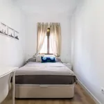 Rent 3 bedroom apartment in Madrid