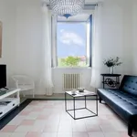 Rent 1 bedroom apartment of 75 m² in milan