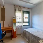 Rent a room of 120 m² in valencia