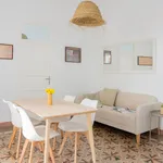 Rent a room of 140 m² in Valencia