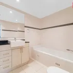 Rent 2 bedroom apartment in Hornsby