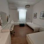 Affitto 4 camera casa di 219 m² in Palermo