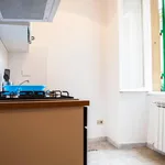 Rent 4 bedroom apartment in Rome