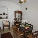 Rent 4 bedroom house of 122 m² in Thira Municipal Unit