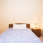 Rent 4 bedroom apartment in Barcelona