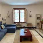 Rent 5 bedroom house in Malaga']