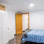 Rent 5 bedroom apartment in Valencia