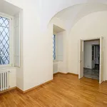 Affitto 5 camera appartamento di 225 m² in Bergamo