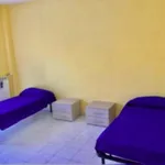 Rent a room in milan