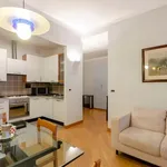 Rent 4 bedroom apartment in Genoa