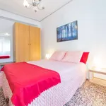 Rent a room of 80 m² in valencia