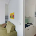 Rent 4 bedroom apartment of 50 m² in Milan