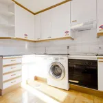 Rent a room of 130 m² in Madrid