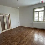 Pronajměte si 4 ložnic/e byt o rozloze 107 m² v Luhačovice