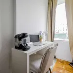 Rent a room of 190 m² in madrid