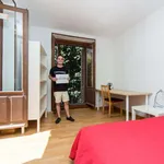 Rent a room of 150 m² in madrid