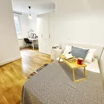 Rent a room in Madrid