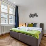 Pronajměte si 1 ložnic/e byt o rozloze 55 m² v Prague