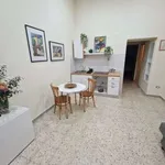 Affitto 3 camera appartamento di 70 m² in Naples