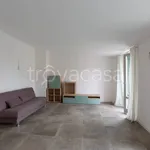 Rent 3 bedroom apartment of 104 m² in Milano