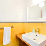 Rent 1 bedroom apartment of 60 m² in Porto