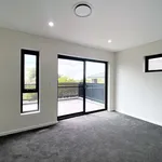 Rent 4 bedroom house in Greenacre