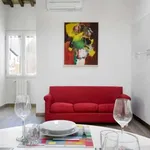 Rent 2 bedroom apartment of 80 m² in florence