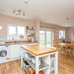 Rent 4 bedroom house in Scotland