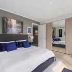 Rent 3 bedroom apartment of 105 m² in London