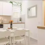 Rent 4 bedroom apartment in Barcelona