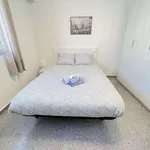 Rent a room of 170 m² in valencia