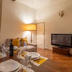 Rent 2 bedroom apartment of 100 m² in Florence