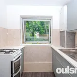 Rent 2 bedroom flat in West Midlands