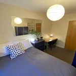 Rent 5 bedroom house in Nottingham