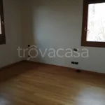 Affitto 4 camera casa di 235 m² in Altavilla Vicentina