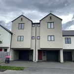 Rent 3 bedroom house in  Addington