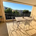  appartement avec 2 chambre(s) en location à Hyères