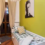 Rent a room of 75 m² in Milan