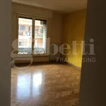 Affitto 3 camera appartamento di 120 m² in Milano