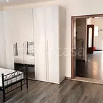 Rent 4 bedroom apartment of 100 m² in Adria