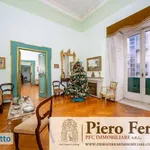 Rent 6 bedroom apartment of 180 m² in Naples