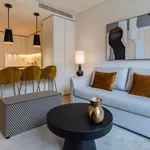 Rent 1 bedroom apartment of 893 m² in Lisbon