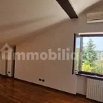 Rent 5 bedroom house of 219 m² in Verona