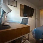 Rent a room of 80 m² in madrid