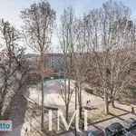 Rent 4 bedroom apartment of 150 m² in Milan