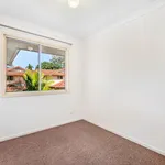 Rent 3 bedroom apartment in Woodridge